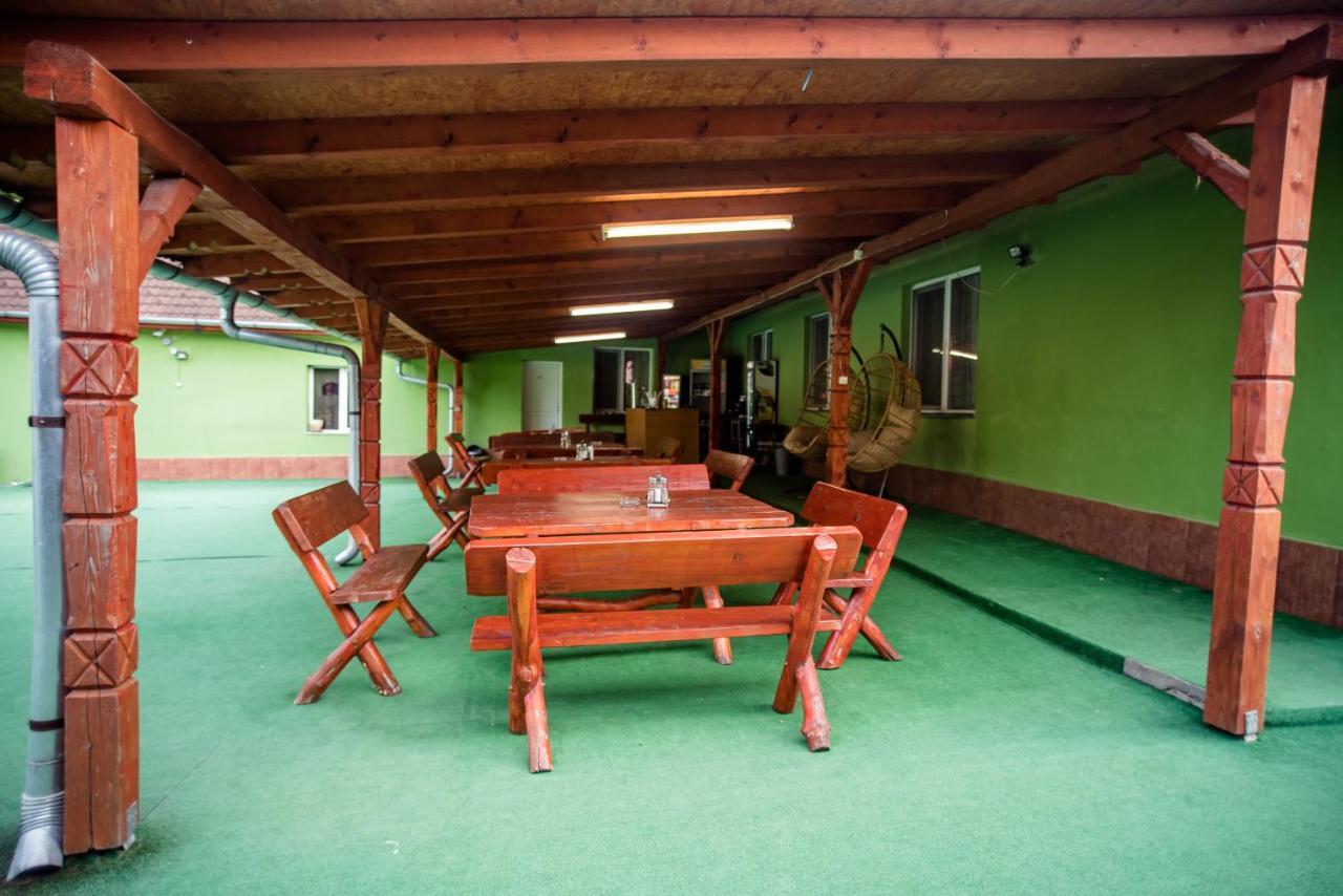 Hotel Marion Poiana Dumbraveni  Extérieur photo